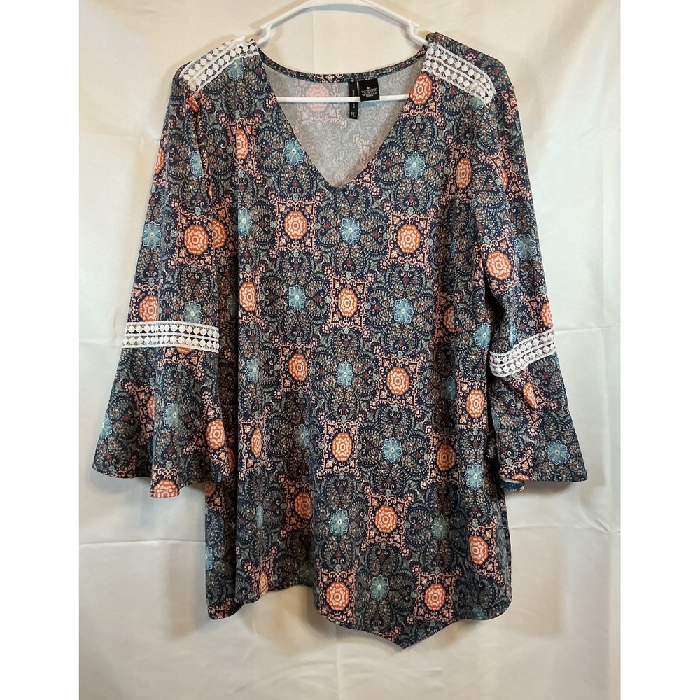 New Directions Multi Color Geometric Crochet Accents Boho Sleeve Stretchy Top XL